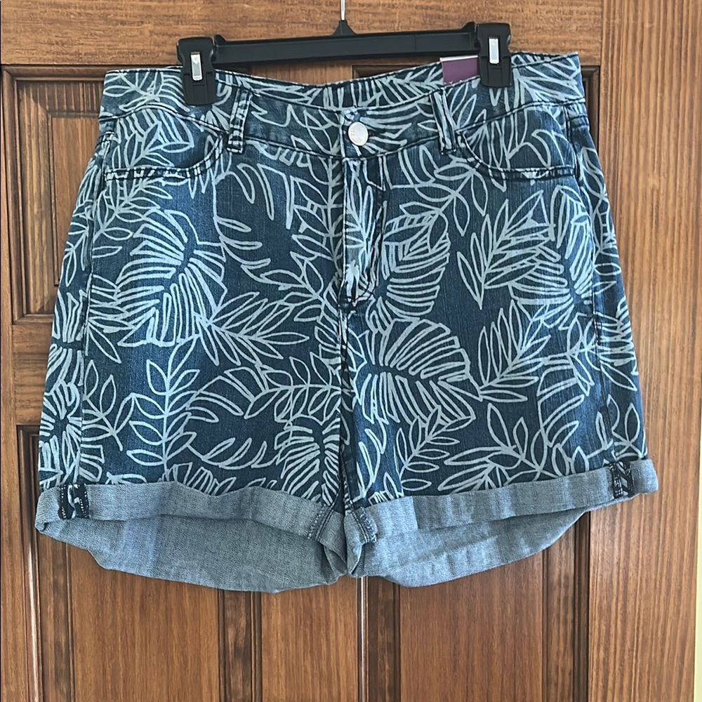 Lane Bryant Leaf Print Denim Shorts Size 14-New with Tags